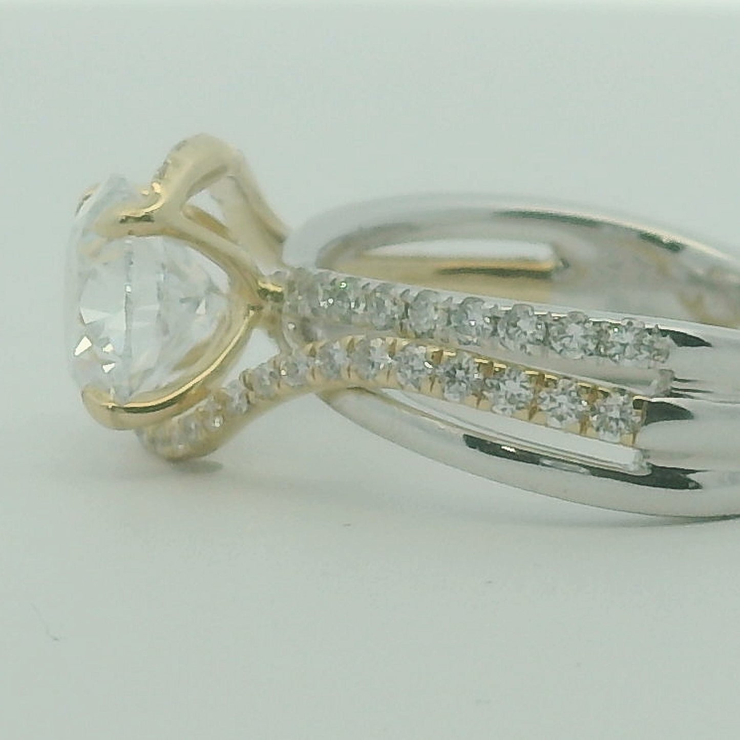 14K TWO TONE GOLD ROUND DIAMOND LAB GROWN 2.50CTW SIZE 7 5.5G