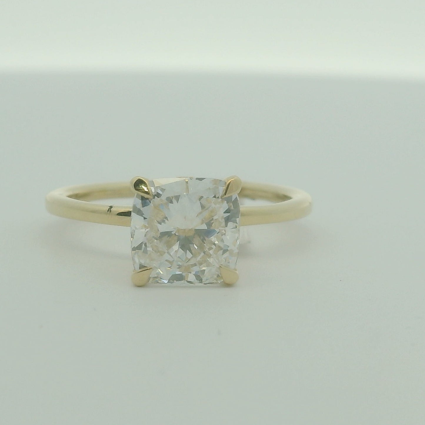 14K YELLOW GOLD ROUND/CUSHION DIAMOND LAB GROWN 2.10CTW SIZE 7 2.6G